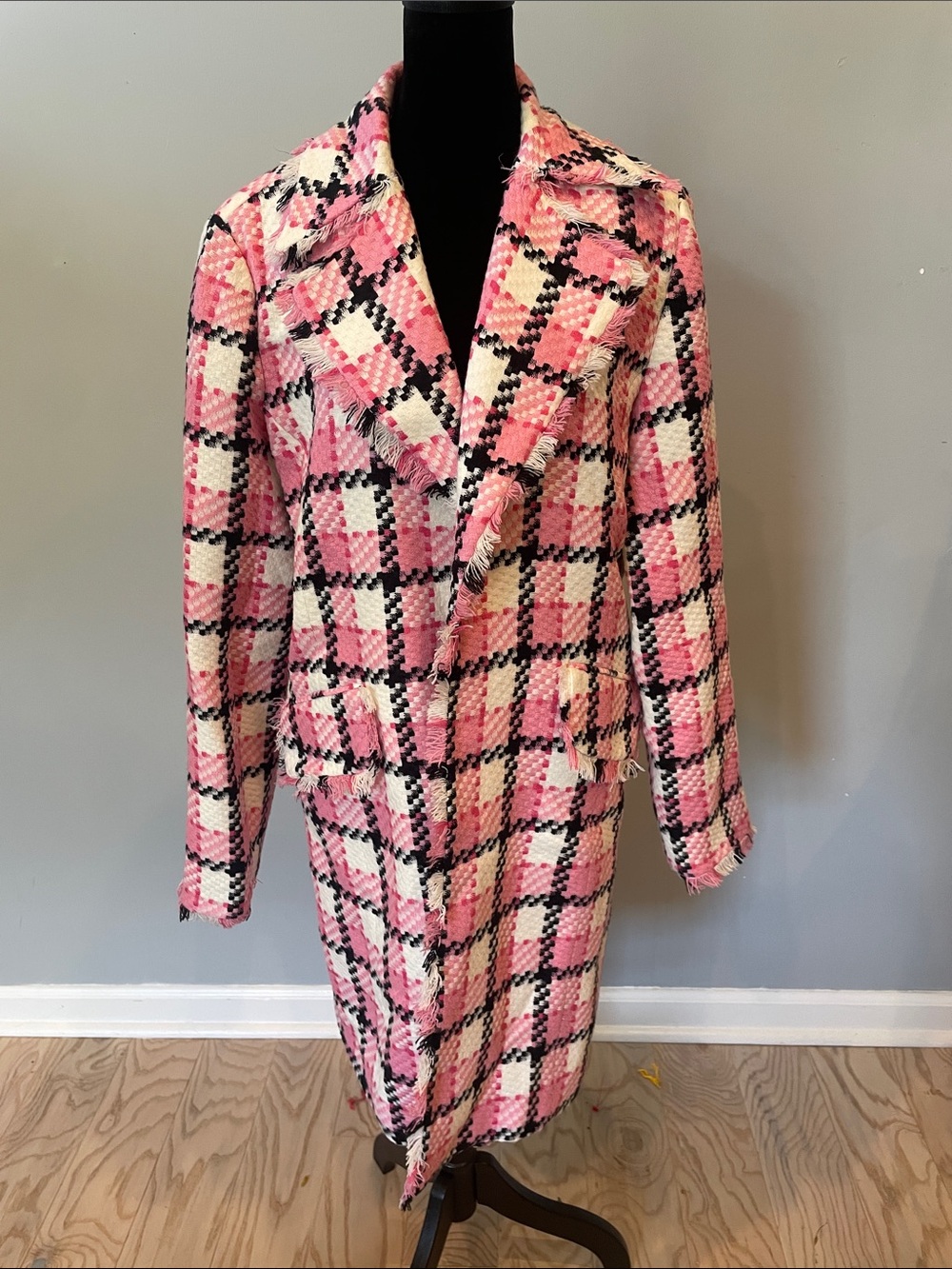 Pink Plaid Bouclé Women's Coat like new medium